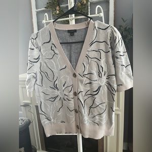 Ann Taylor short sleeve cardigan size M